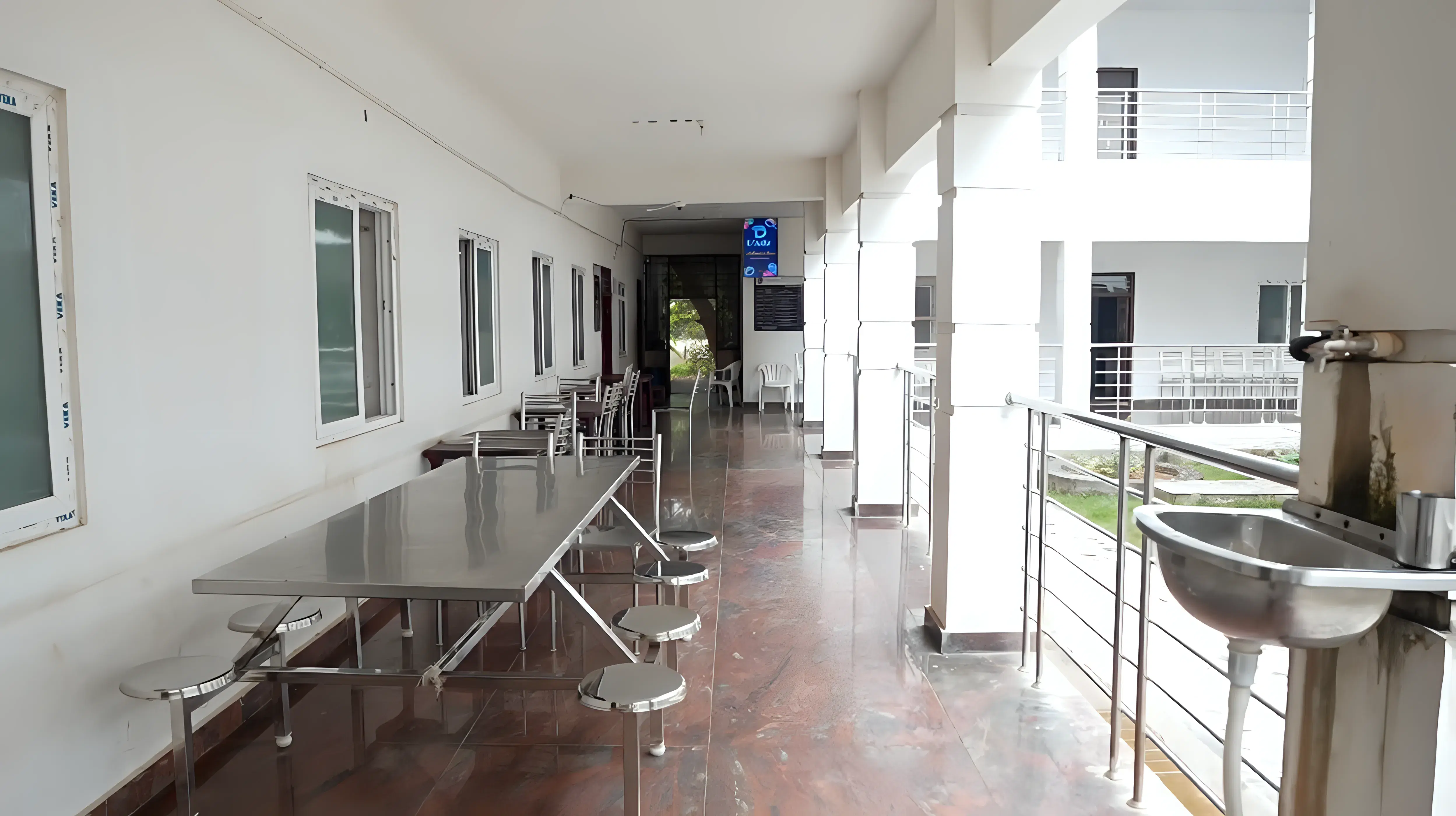 NRI Institute of Technology Krishna hostel photo 1